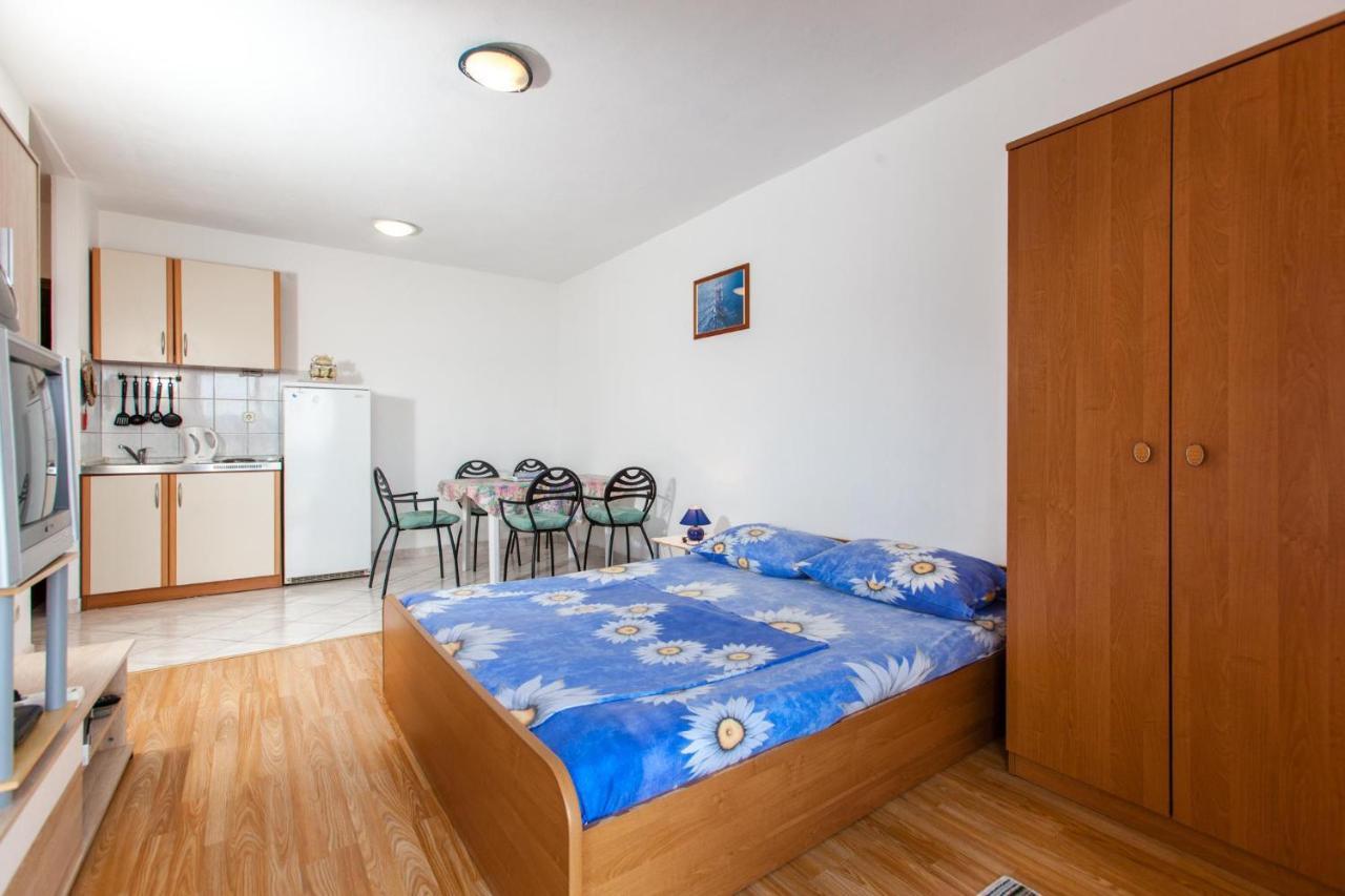 לוקבה Apartments Blazenka מראה חיצוני תמונה